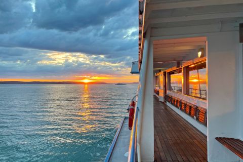 Coucher de soleil pendant une traversée en ferry sur le Lac de Constance